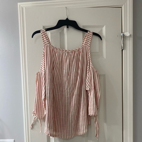 Cold shoulder striped top - Picture 1 of 3